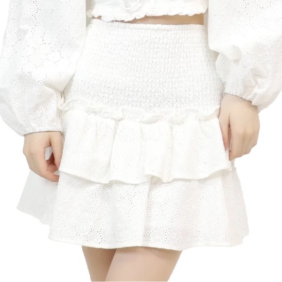 White Sunday’s soho everleigh skirt size Small - Picture 5 of 6